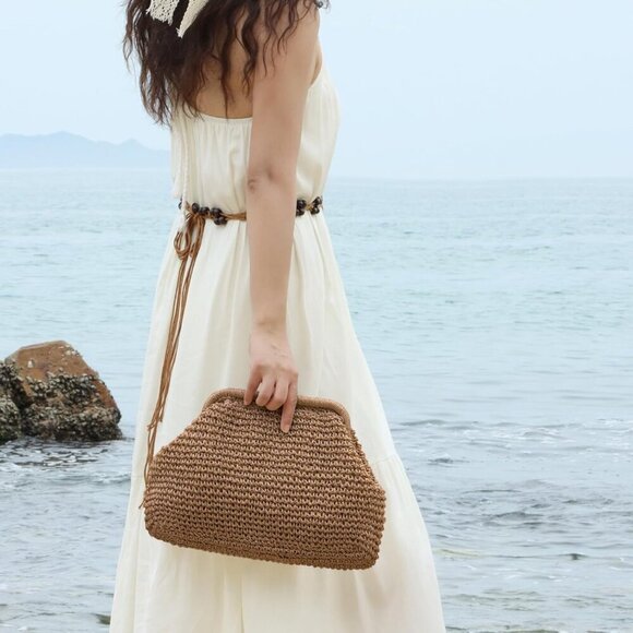 Dumpling Shape Wicker Handbag with Kiss Lock - Lightweight Summer Essential - Picture 2 of 7